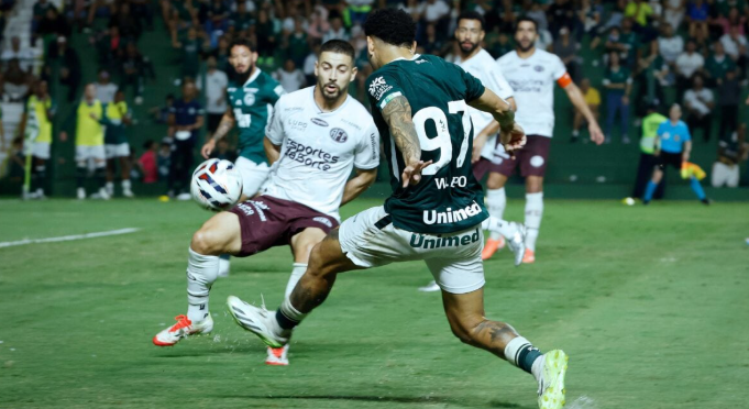 Goiás entra em campo com reforços para jogo chave contra Ferroviária nesta terça-feira (23/09)