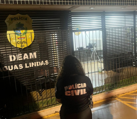 Mulher é presa por tortura contra o filho