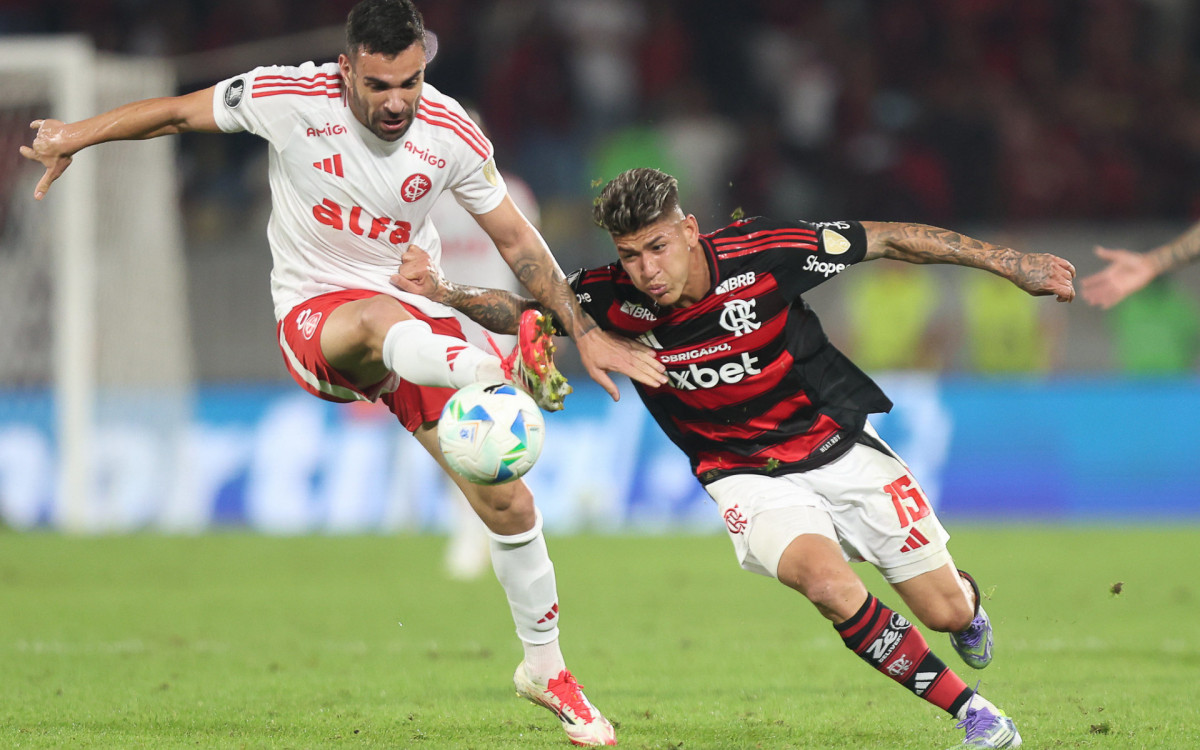 Carrascal pode seguir titular no Flamengo contra Cruzeiro