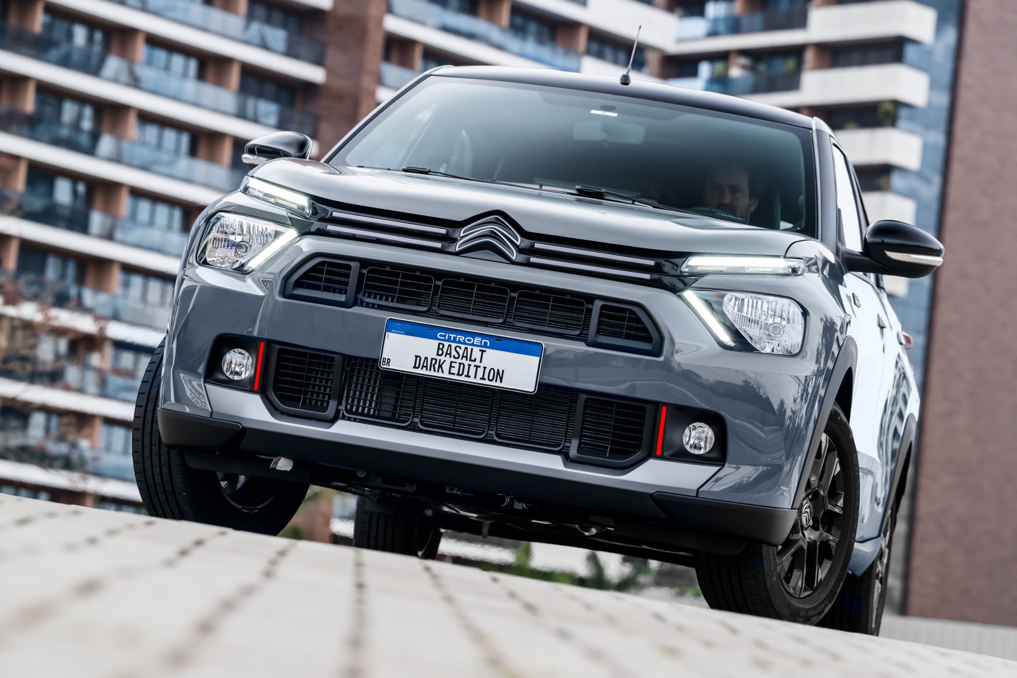 Citroën Basalt ganha versão Dark Edition topo de gama por R$ R$ 114.990