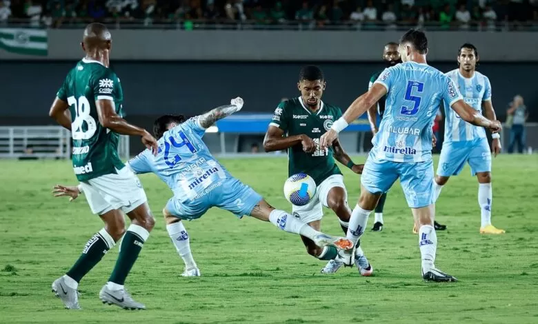 Goiás enfrenta o Paysandu com sete desfalques na Série B
