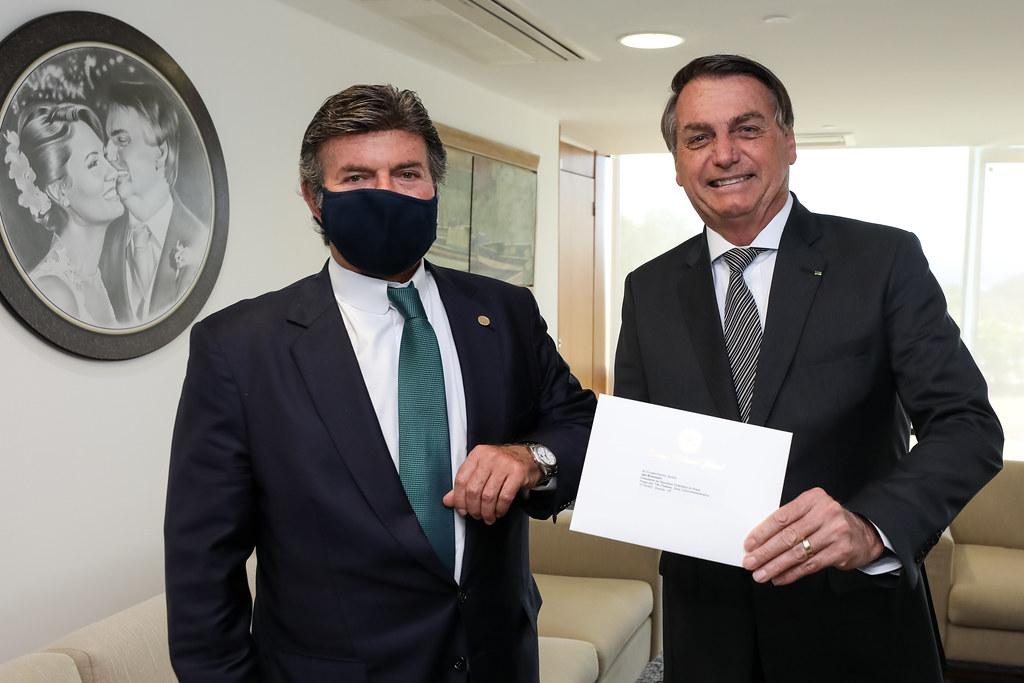 Fux vota três vezes para anular processo contra Bolsonaro e trava embate com Moraes