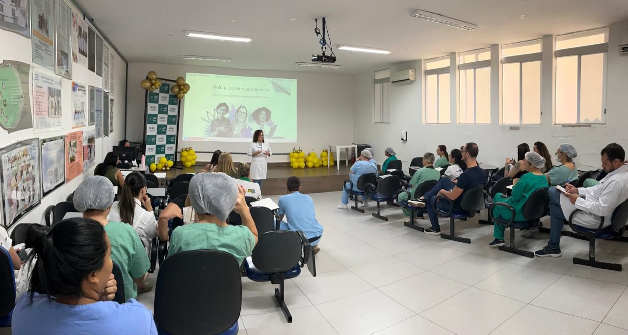 Hemu conscientiza colaboradores sobre enfrentamento à violência contra a mulher