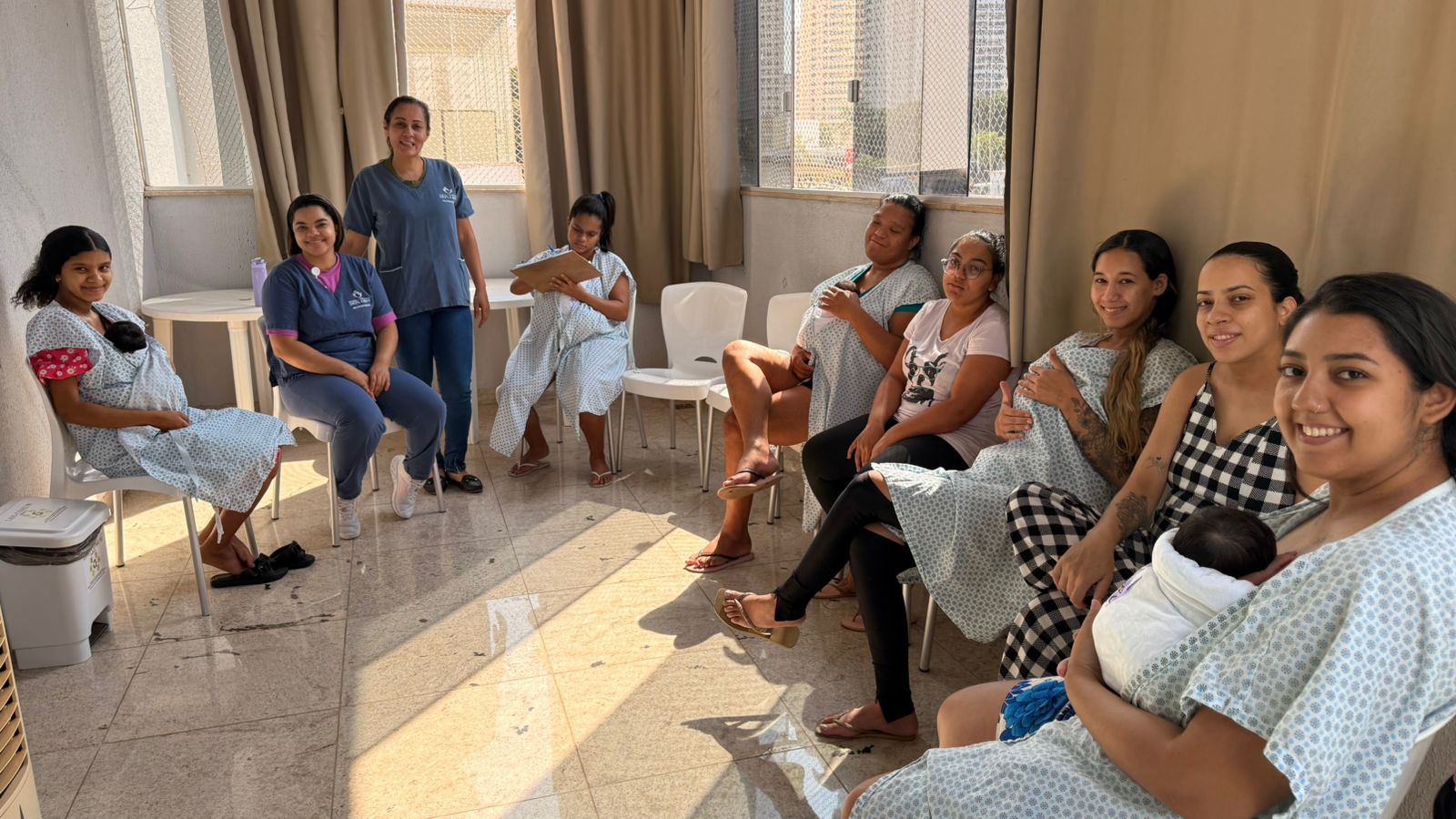 Maternidade Dona Íris fortalece vínculo com famílias na Roda de Conversa Canguru