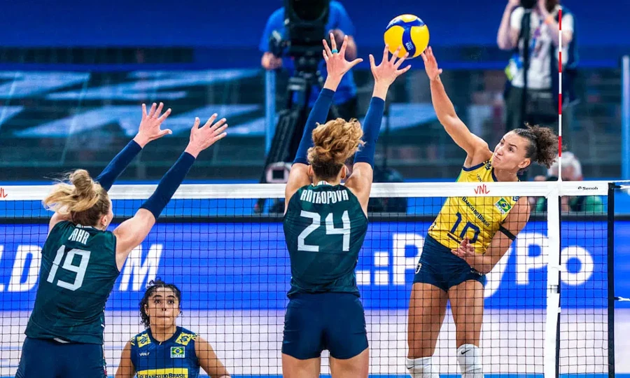 Brasil perde para Itália e disputará 3º lugar no Mundial de vôlei feminino na Tailândia
