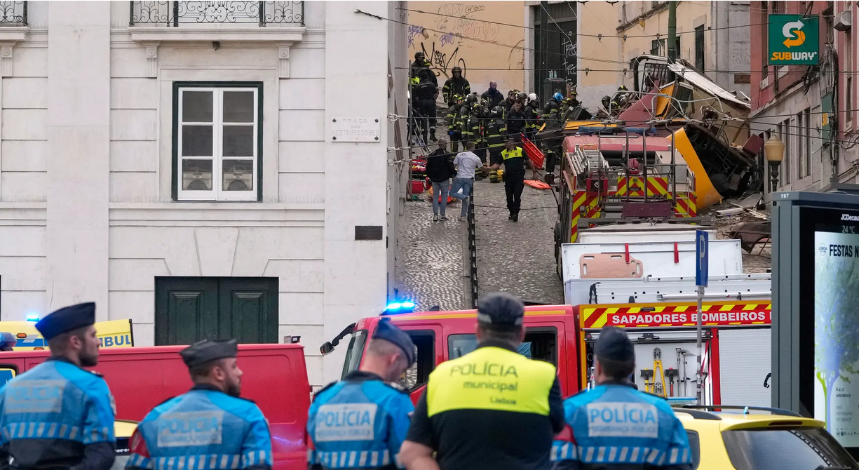 Turista suíça salva filho ao jogá-lo pela janela em acidente no Elevador da Glória