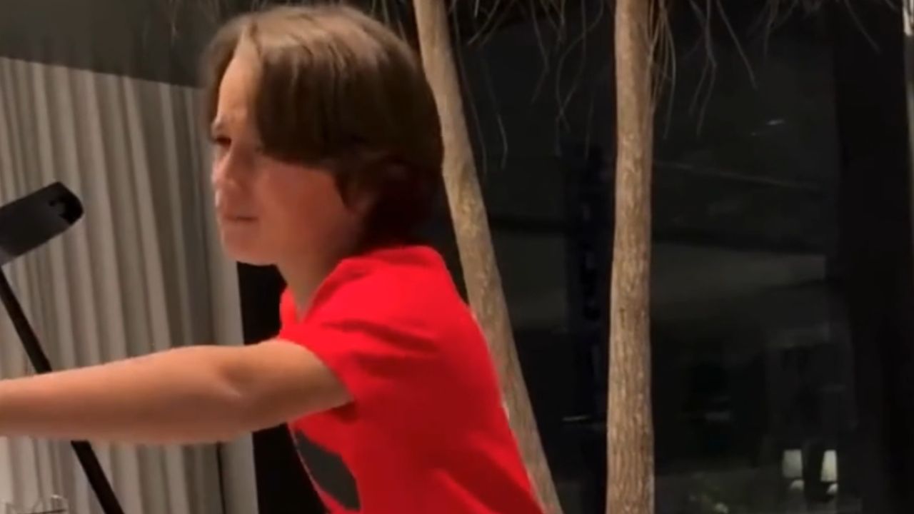 Diego Ribas revela talento musical do filho em vídeo viral