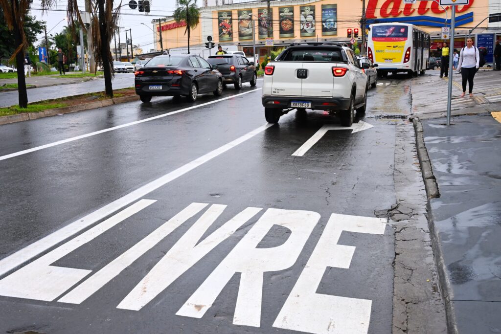 Direita Livre transforma rotina do trânsito em Goiânia e recebe aprovação de motoristas