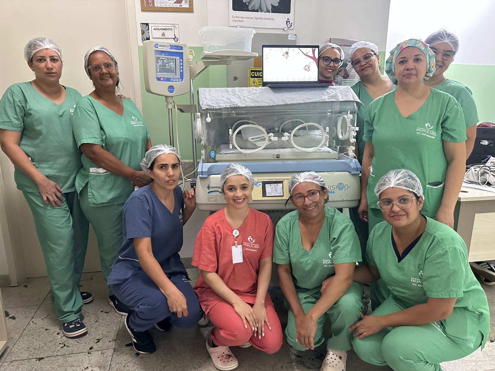HMDI realiza educação continuada com equipe da UTI Neonatal