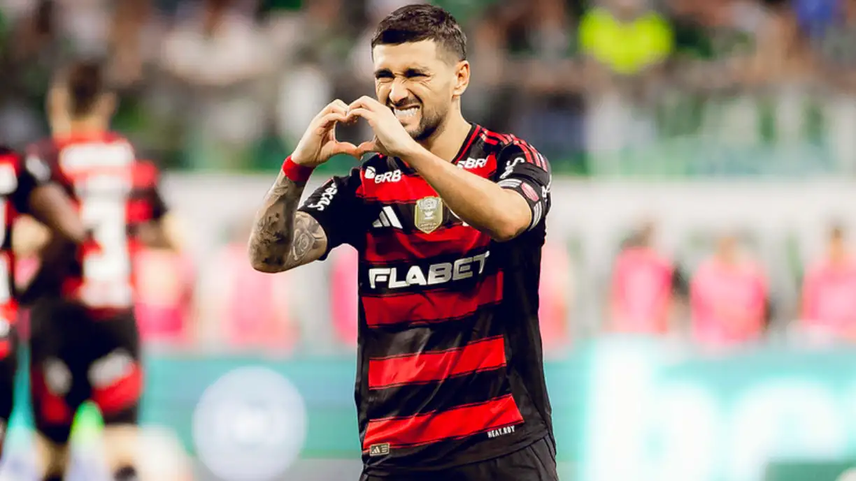 Arrascaeta no Flamengo com 19 gols busca renovação até 2028
