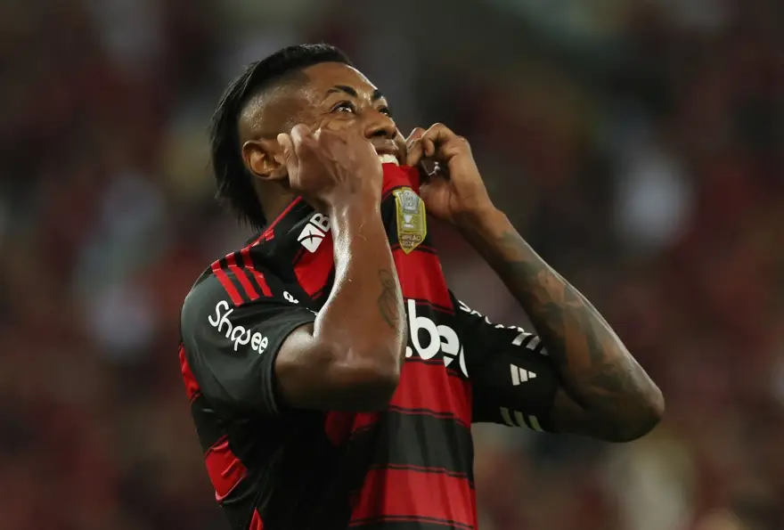 Bruno Henrique é condenado pelo STJD a 12 jogos de suspensão e multa de R$ 60 mil