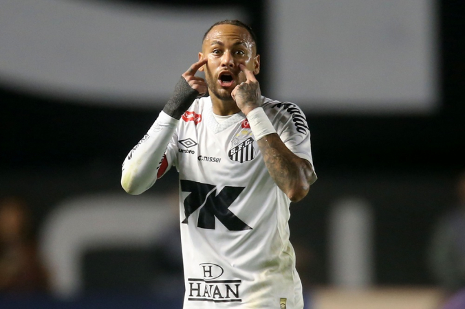 Neymar nega acusações de alcoolismo e anuncia medidas legais