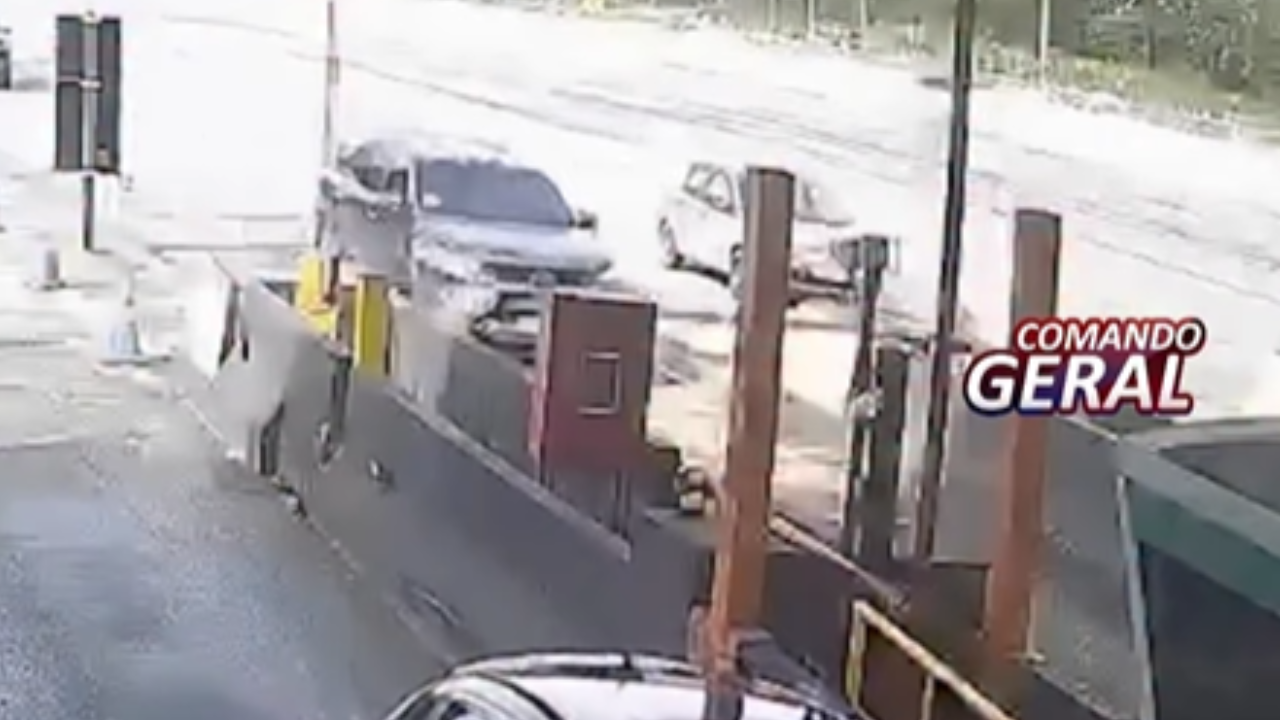 Perseguição na BR-101 termina com veículo furtado interceptado pela PRF