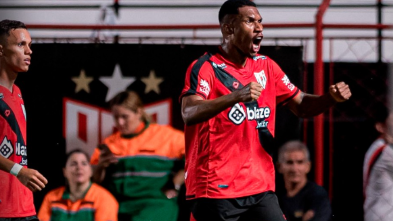 Atlético-GO volta a jogar bem, vira jogo contra Avaí em 2 a 1 no Accioly e alivia pressão na Série B