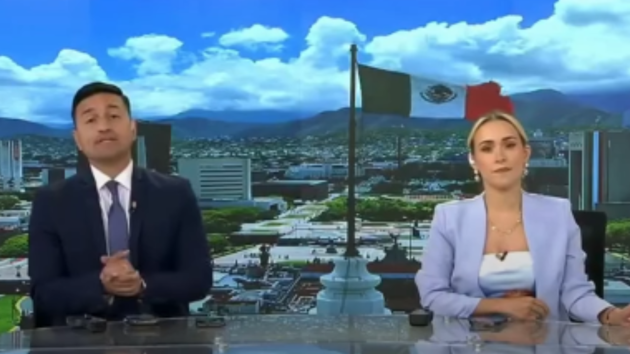 Vídeo: Âncora de jornal mexicano sofre queda durante noticiário