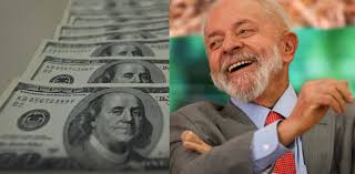 Dólar abre estável à espera de Lula na ONU