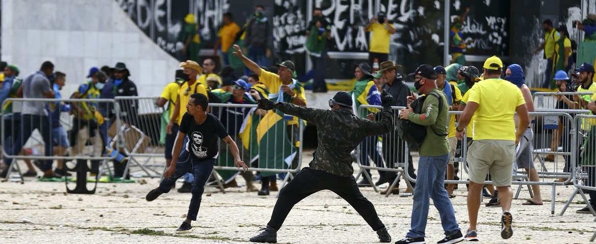 Câmara troca anistia por redução de penas do 8 de janeiro