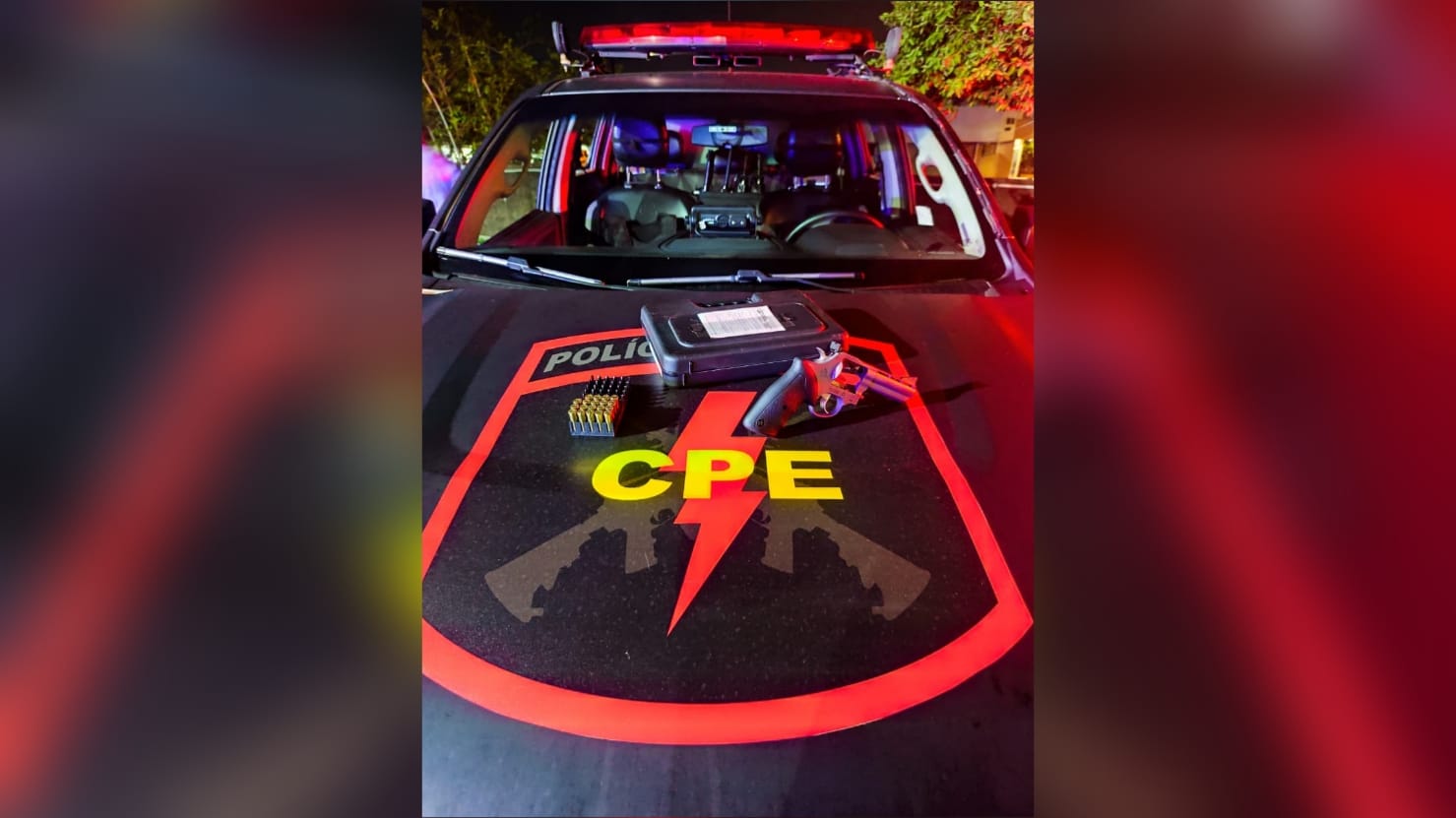 Pela polícia foram apreendidos um revólver calibre 38, além de 19 munições | Foto: PMGO