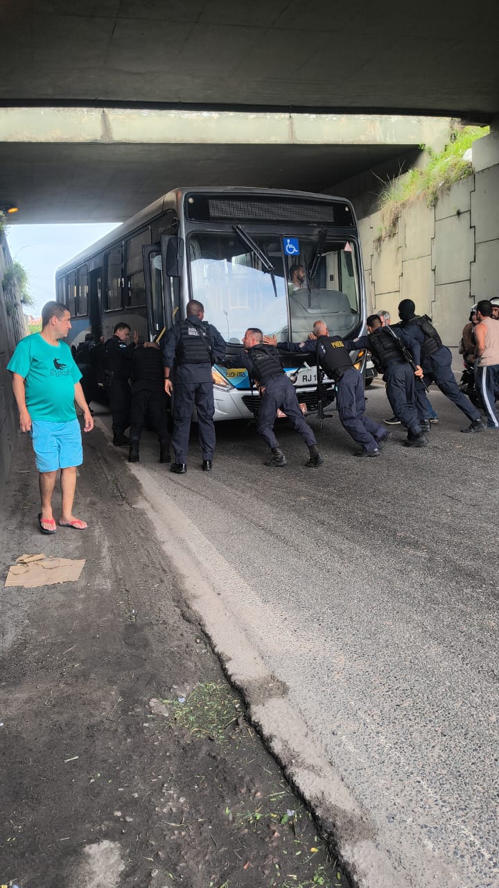 Operação policial no Rio nos complexos da Penha e Alemão se torna a mais letal da história