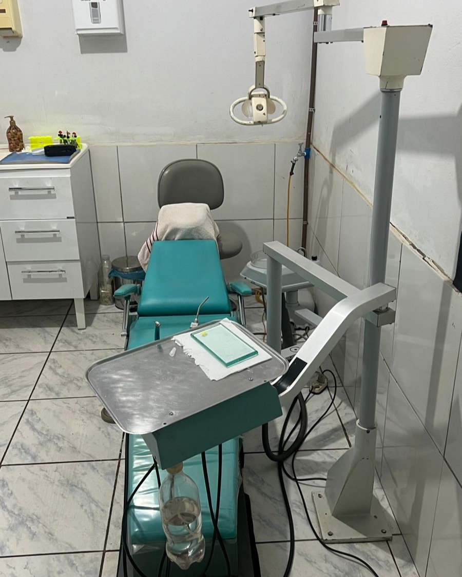 Mulher é presa em Goiânia por atuar como dentista em consultório clandestino