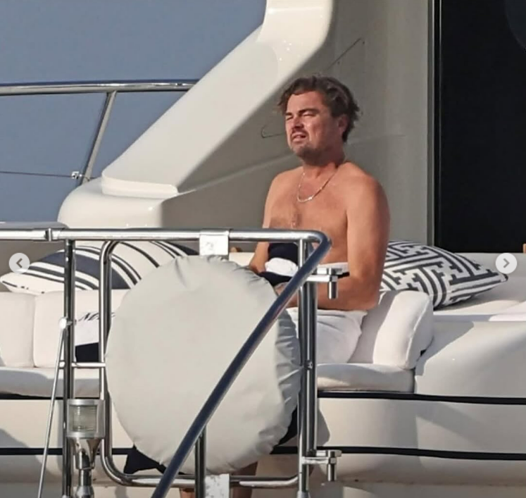 Felipe Araújo brinca com foto de DiCaprio em iate: “Isso não é tédio. É ressaca”