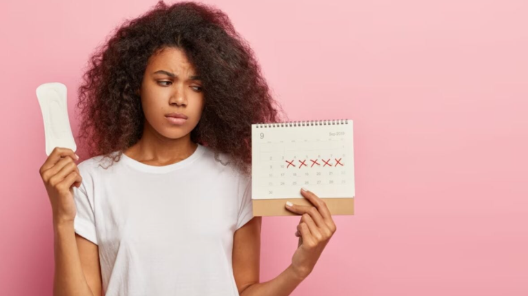 Deputados aprovam projeto que garante até dois dias de licença-menstrual