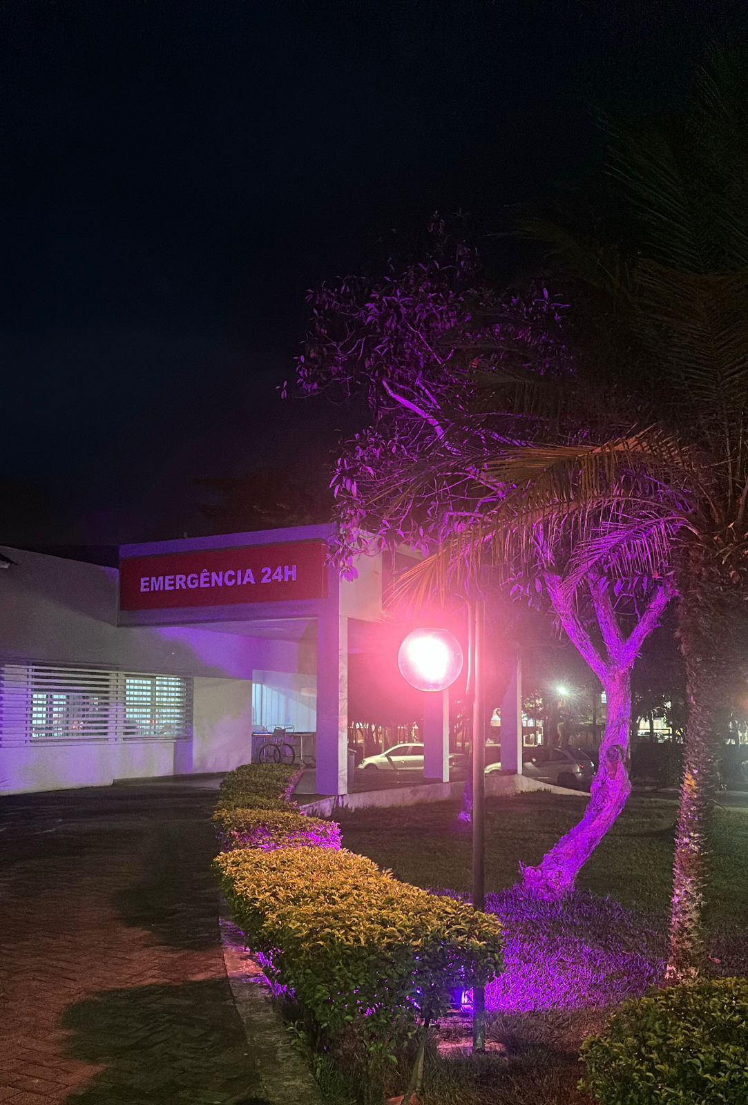 HEJA veste rosa em apoio à campanha Outubro Rosa