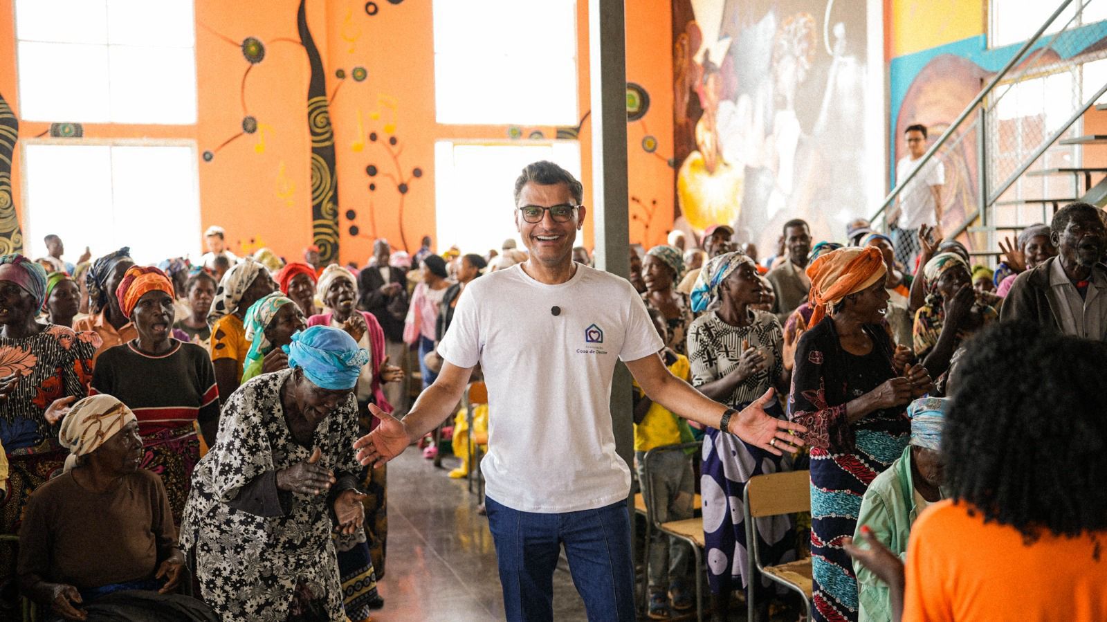 Tiago Brunet realiza obra missionária na Angola, com visitas a aldeias