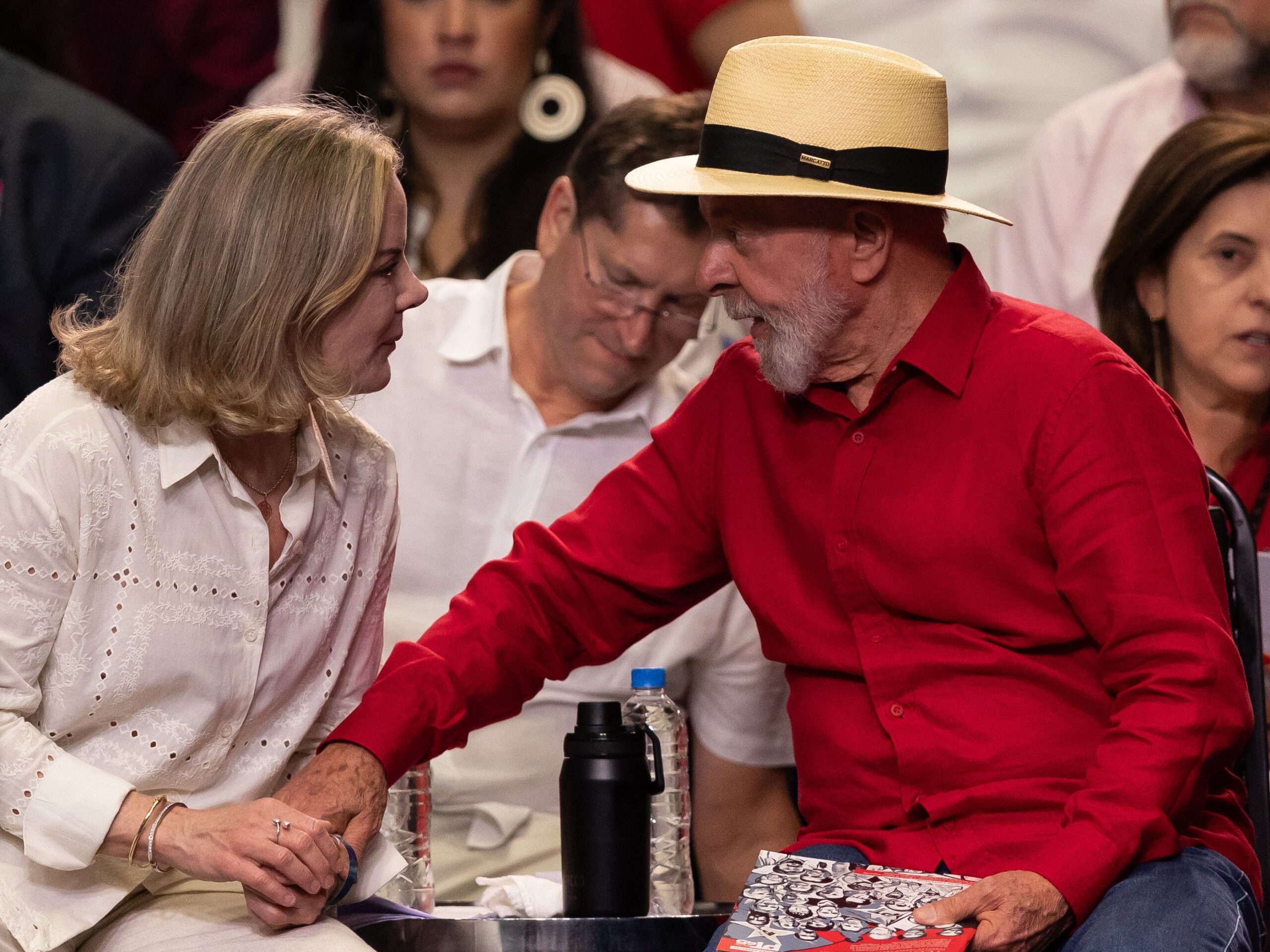 Com aval de Lula, Gleisi inicia corte de cargos do Centrão e acirra disputa por espaço no governo