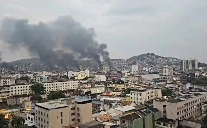 Operação policial no Complexo do Alemão deixa cinco mortos em guerra contra o Comando Vermelho