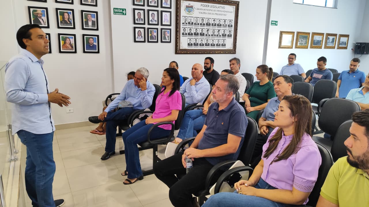 AGM fortalece municípios goianos e atua como elo entre prefeitos e Governo do Estado