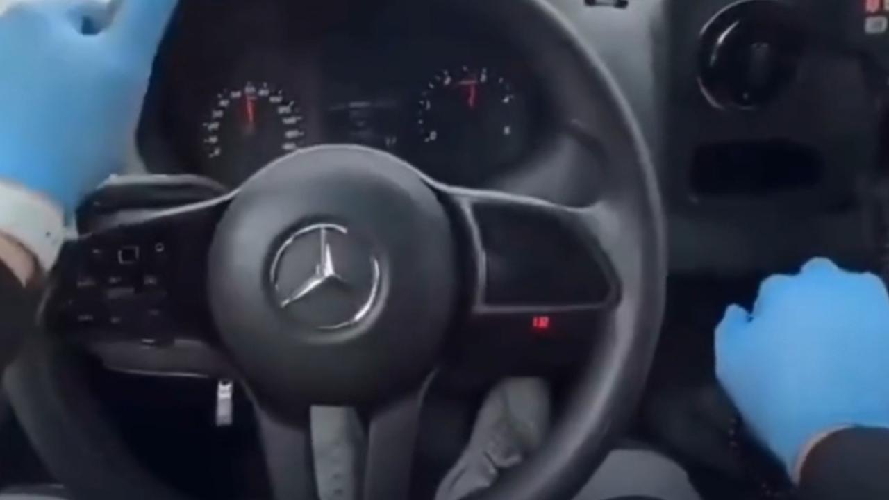 Vídeo: Motorista de ambulância registra manobras de emergência no trânsito