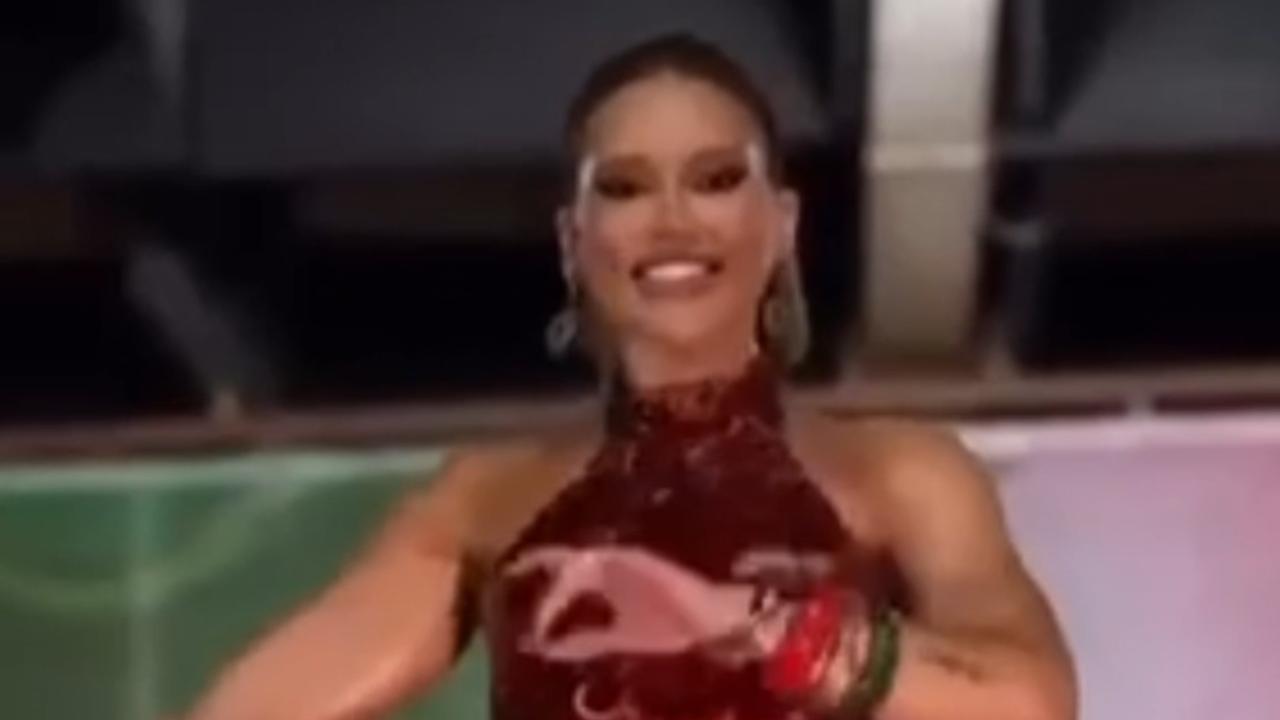 Vídeo: Virginia Fonseca brilha na Grande Rio e exibe evolução no samba
