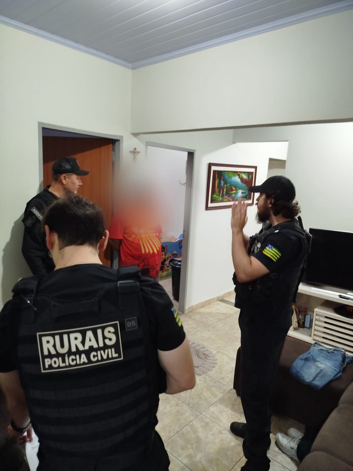 Servidor é preso em operação que investiga fraude na emissão de guias de gado em Luziânia