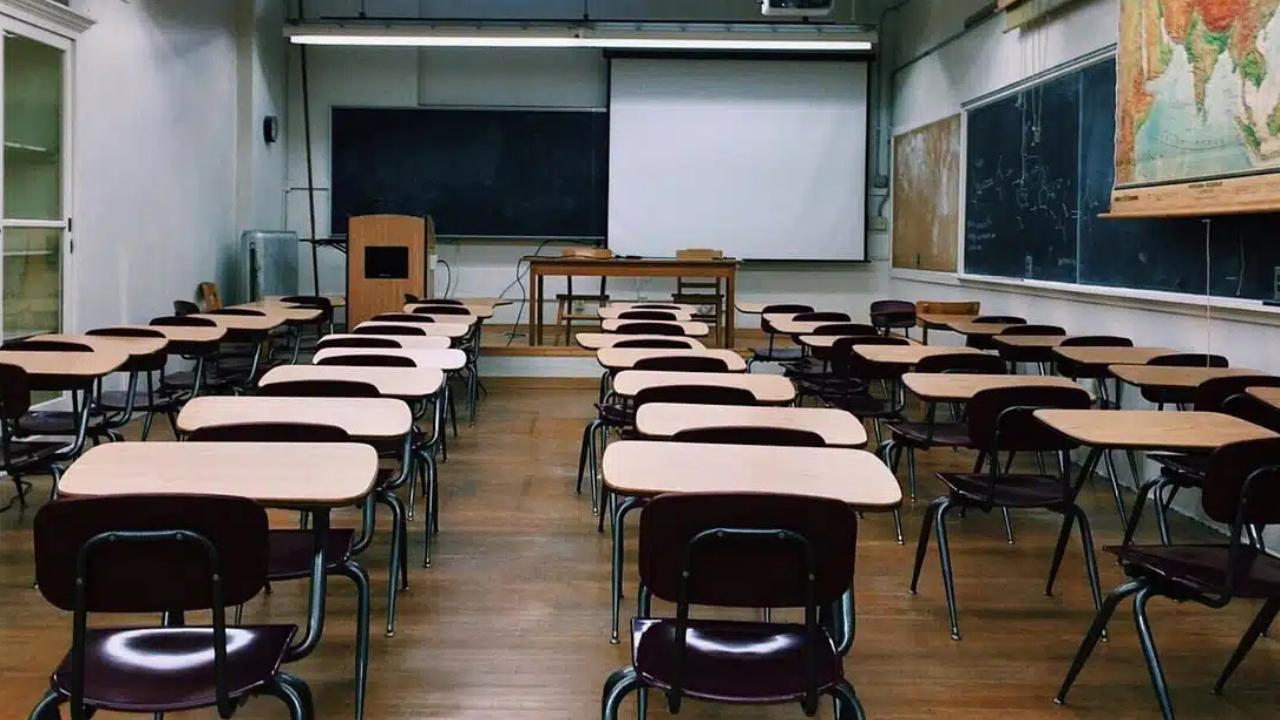 TRT condena PUC-GO a pagar professora que ficou dois anos sem aulas e salário