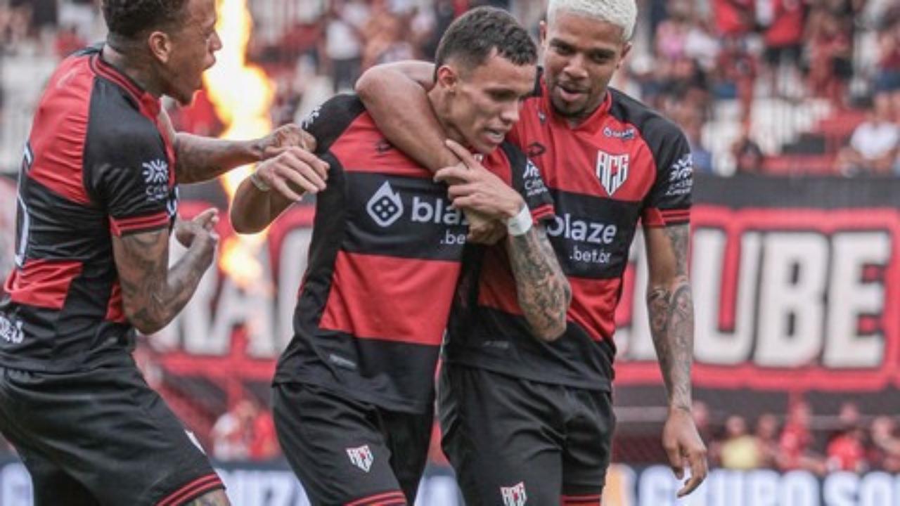 Atlético-GO vence clássico contra Vila Nova, e segue em busca do G4; Tigrão vê chances de acesso diminuírem