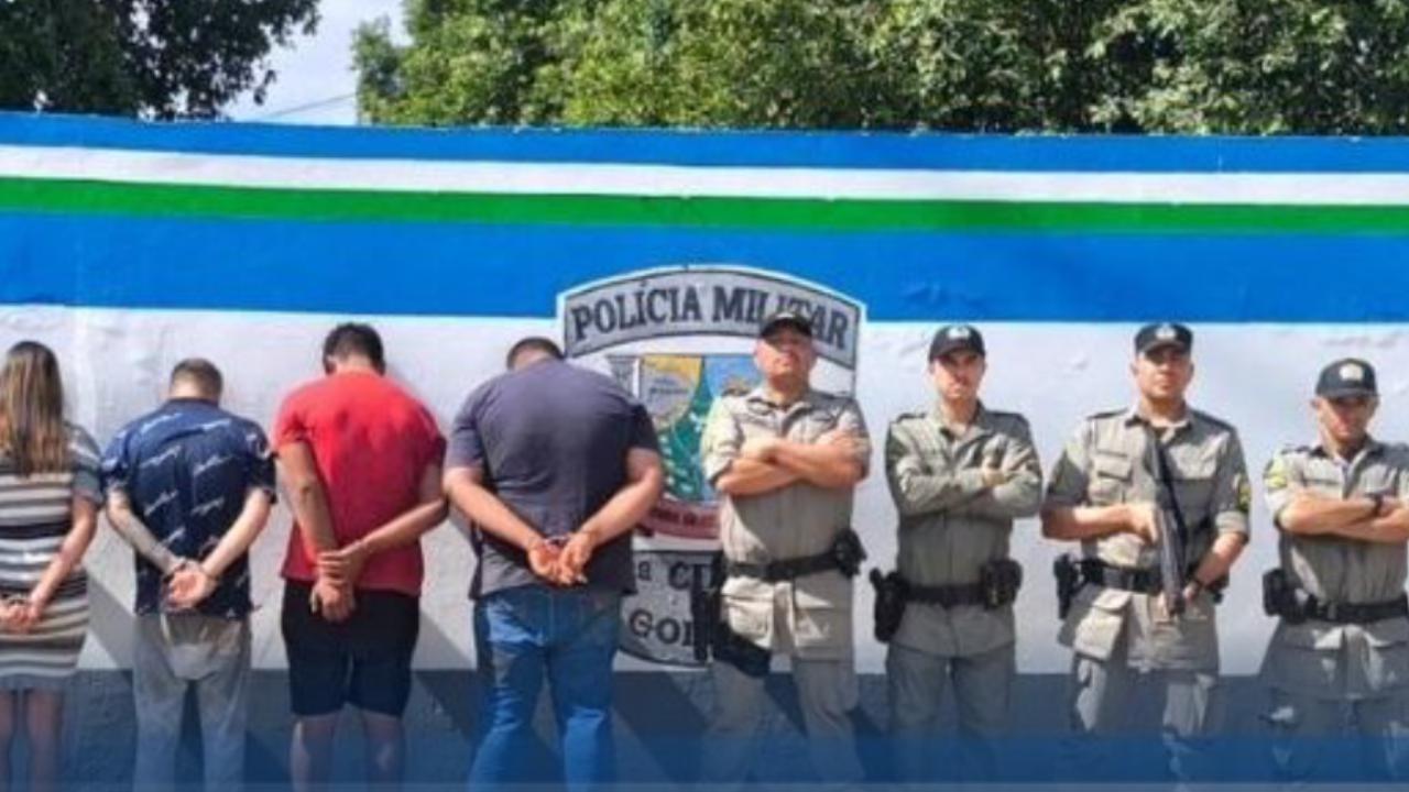 Policiais recuperam mais de R$ 67 mil e prendem quatro por roubo