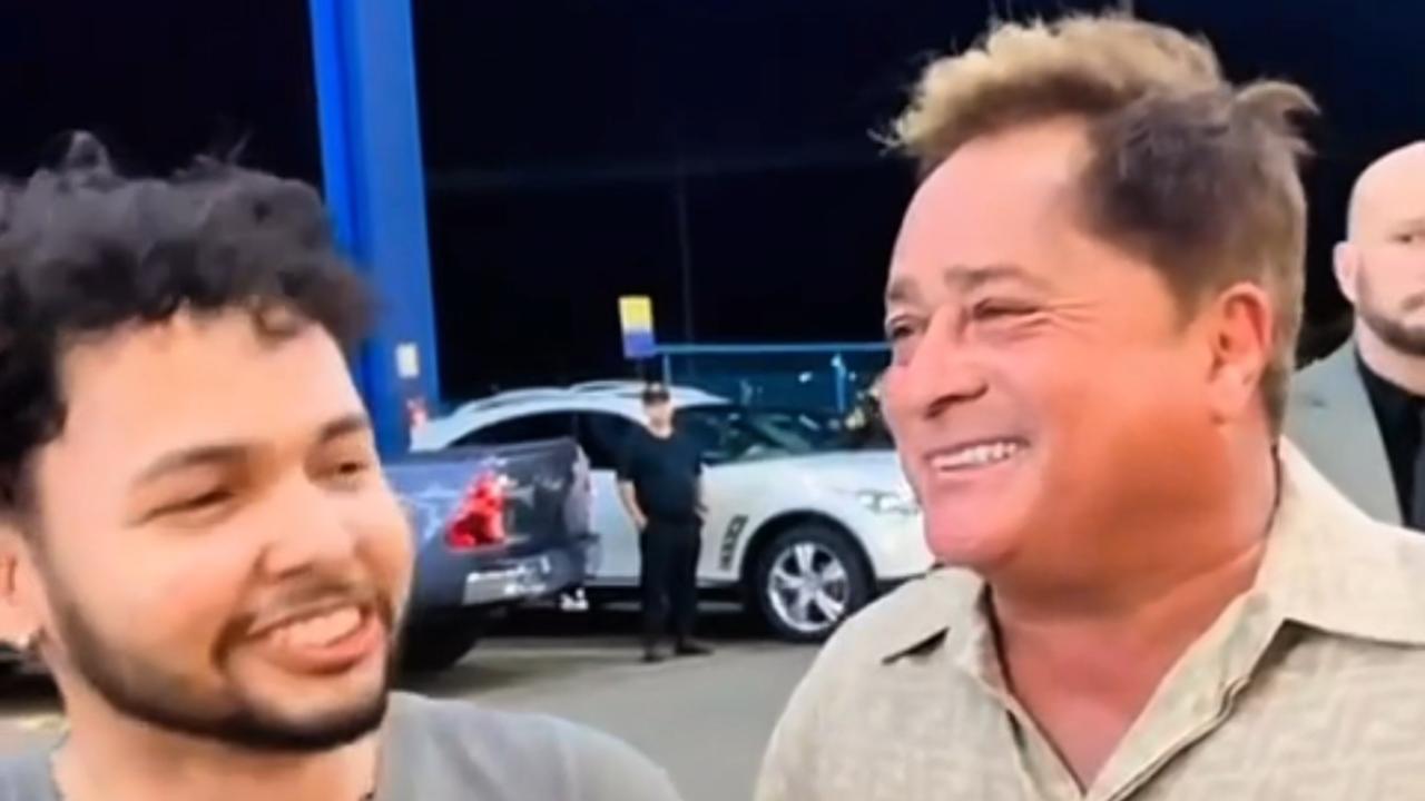 Video: Leonardo canta com fenômeno do Piauí em Goiânia