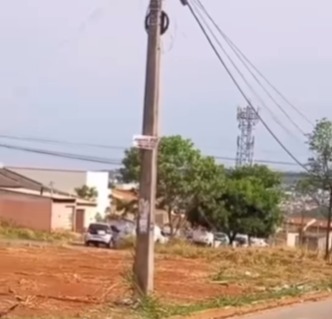Famílias têm energia cortada em ocupação de Goiânia