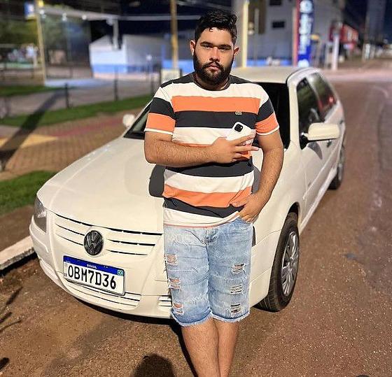 Jovem desaparece após publicar foto com suposto gesto ligado a facção criminosa