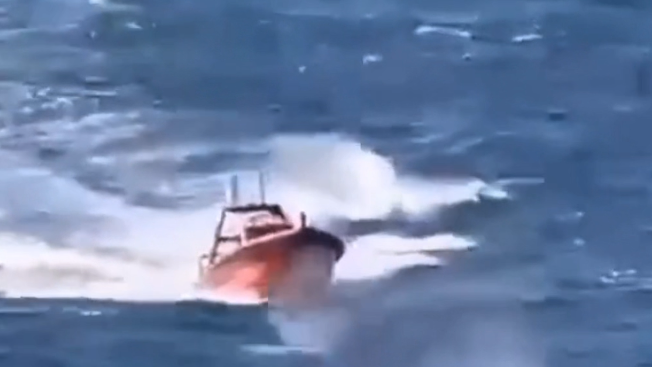 Vídeo: Marinha dos EUA intercepta carga de drogas no Pacífico