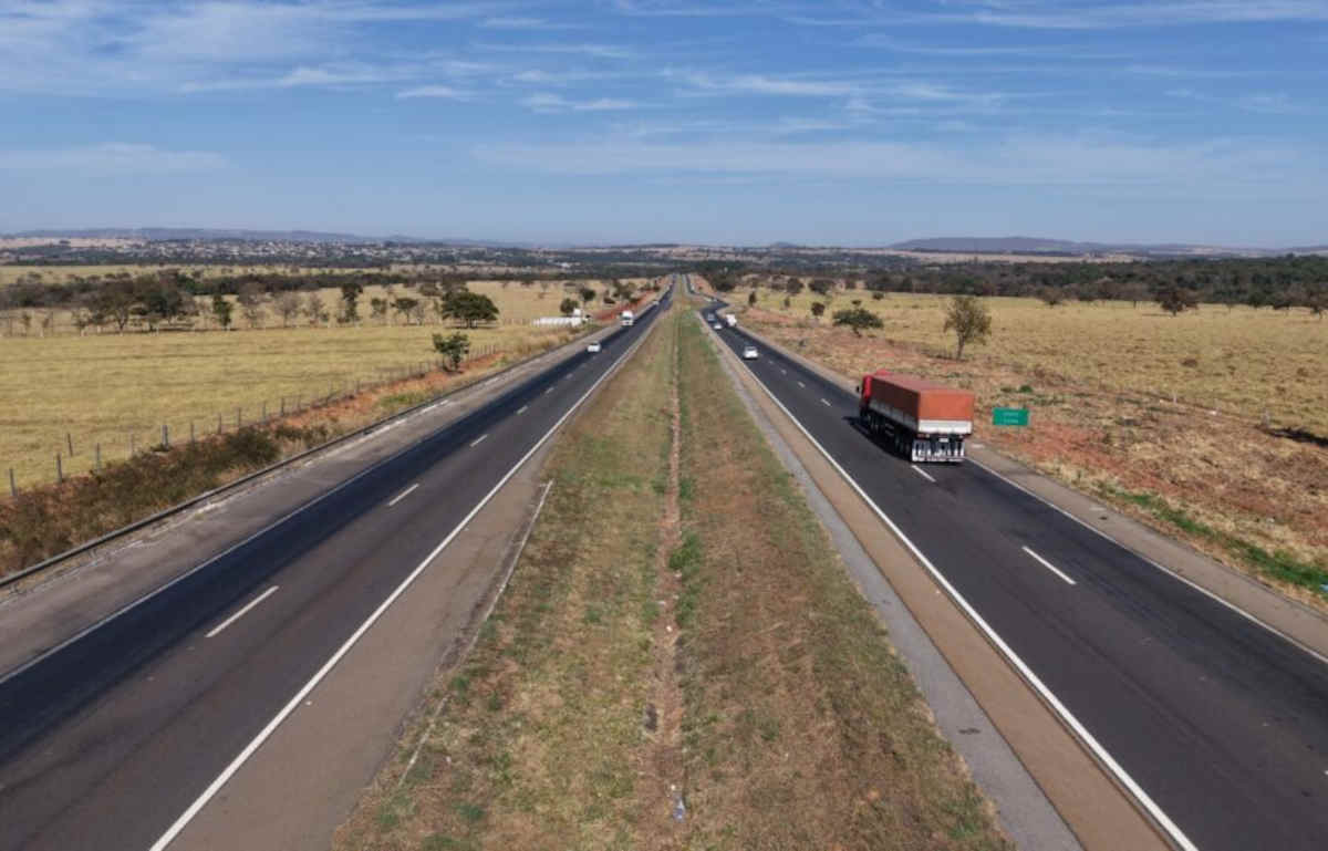 Rodovias BR-060 e BR-452 recebem cobertura 4G em 426 km de extensão
