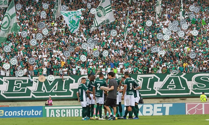 De volta ao G-4, Goiás depende só de si para conquistar o acesso