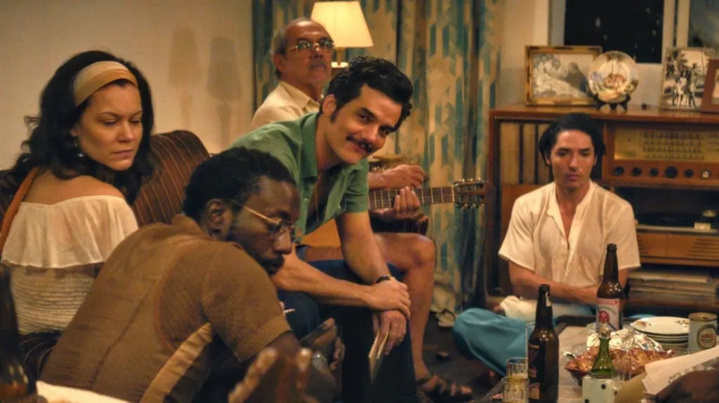 Revista que previu Globo de Ouro de Fernanda Torres aposta em Wagner Moura