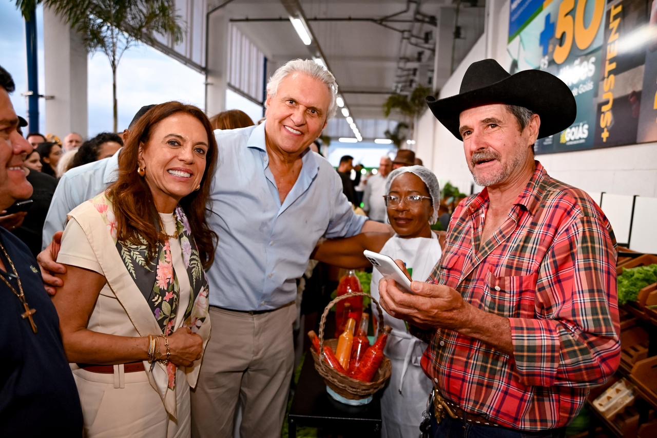 Caiado e Gracinha inauguram primeiro Mercadão Goiano em Águas Lindas