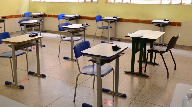 Justiça ordena retirada imediata de docente envolvido em violência contra estudante
