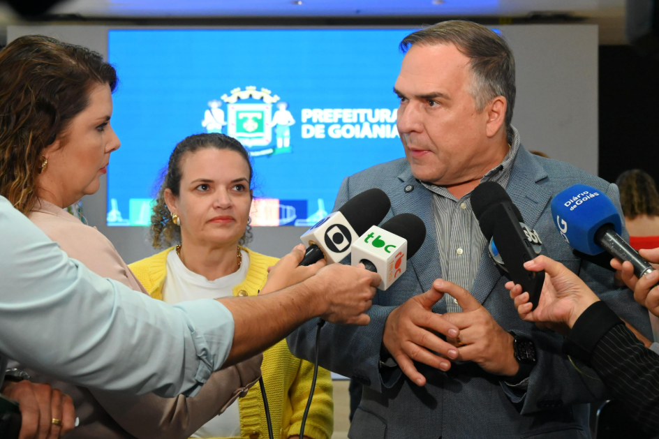 Prefeitura de Goiânia propõe bônus de até R$10 mil a servidores da educação