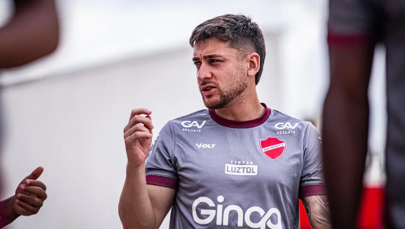 Vila Nova renova com João Vieira e Emerson Urso até 2027
