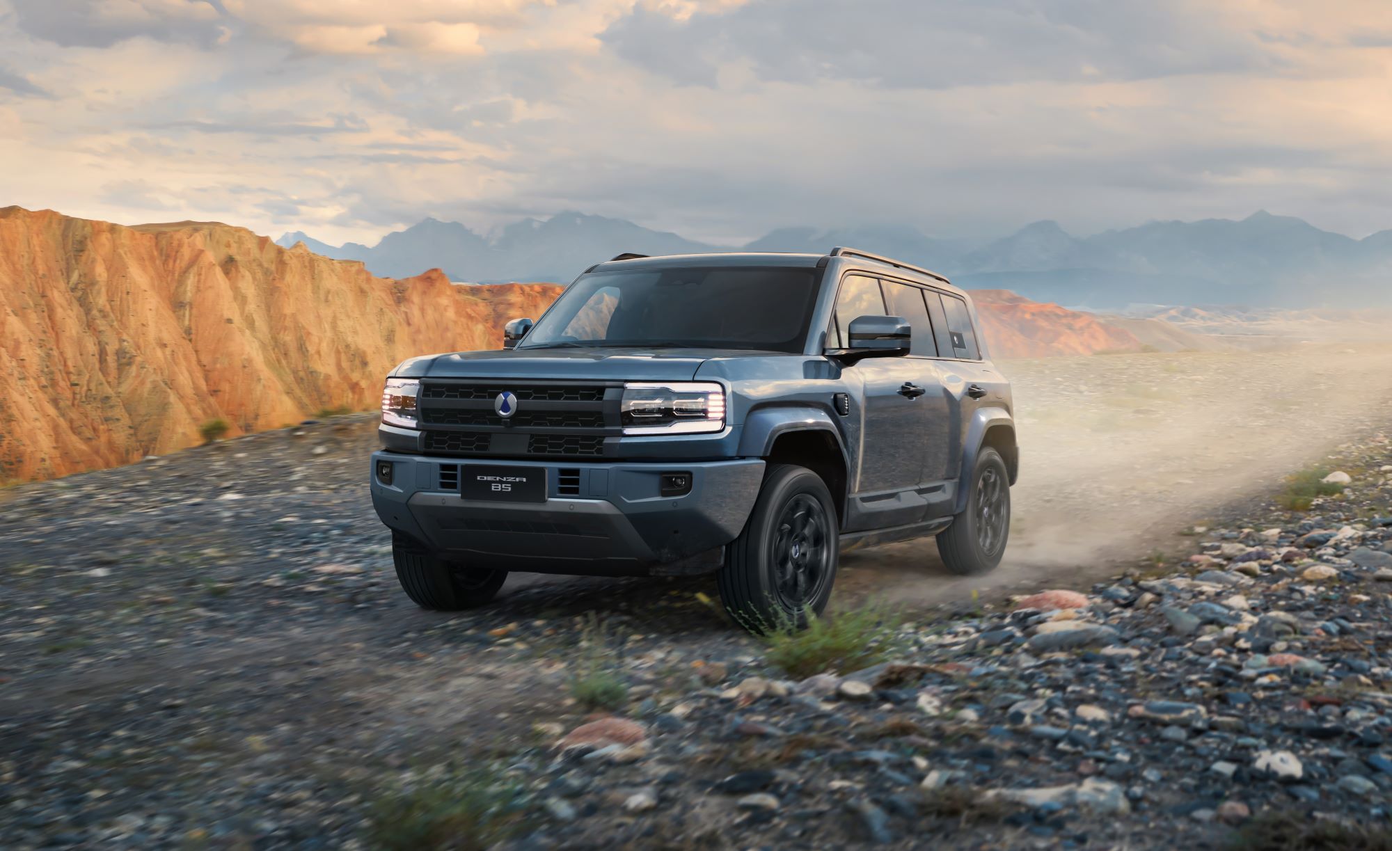Marca de luxo Denza estreia no Brasil com SUV off-road híbrido plug-in B5
