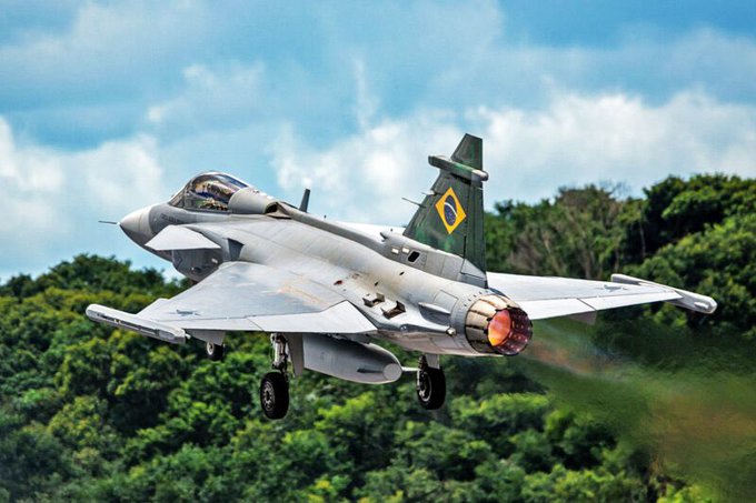 FAB inicia exercícios com caças Gripen para disparos de mísseis de longa distância